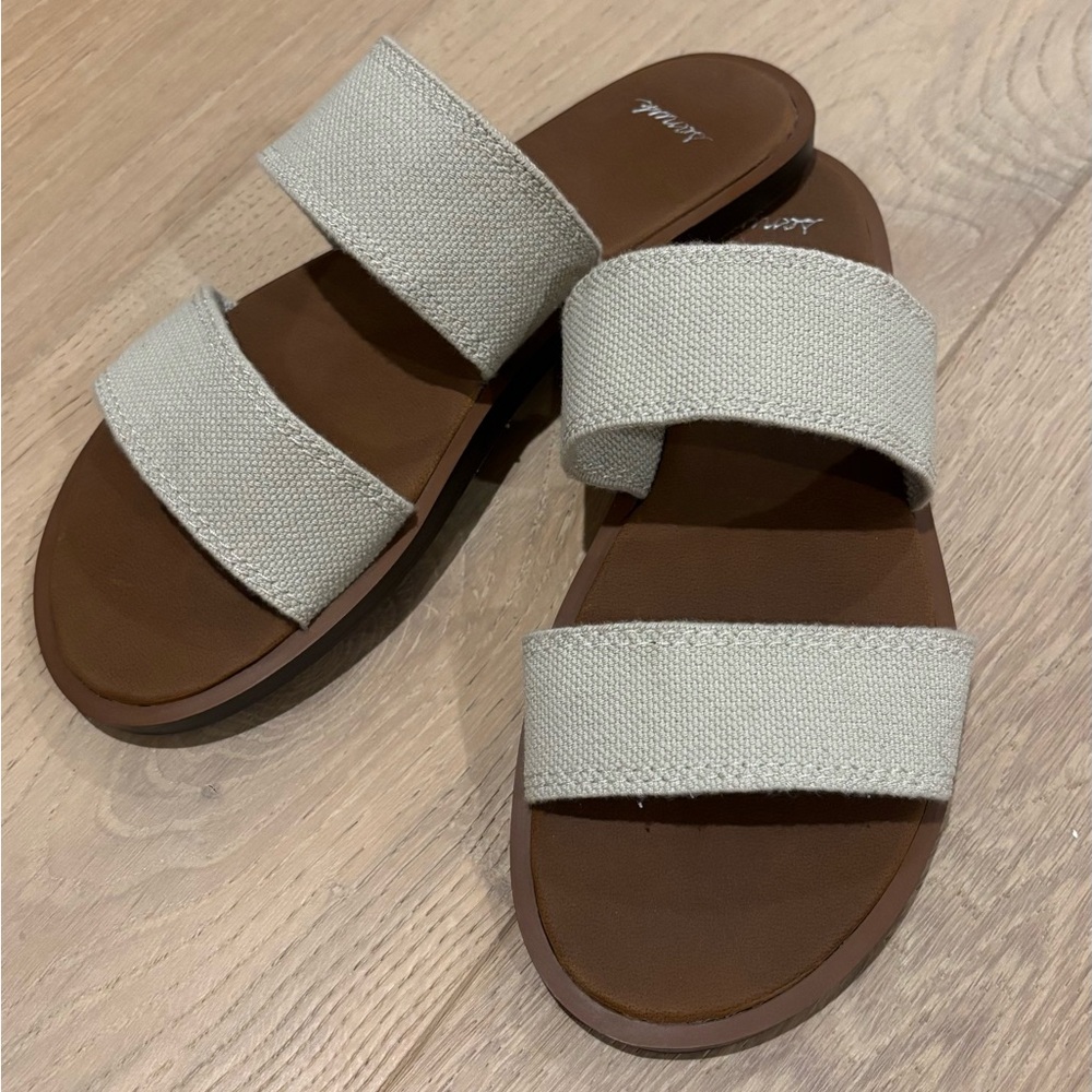 Sanuk Yoga Gora Gora Sandals Peyote